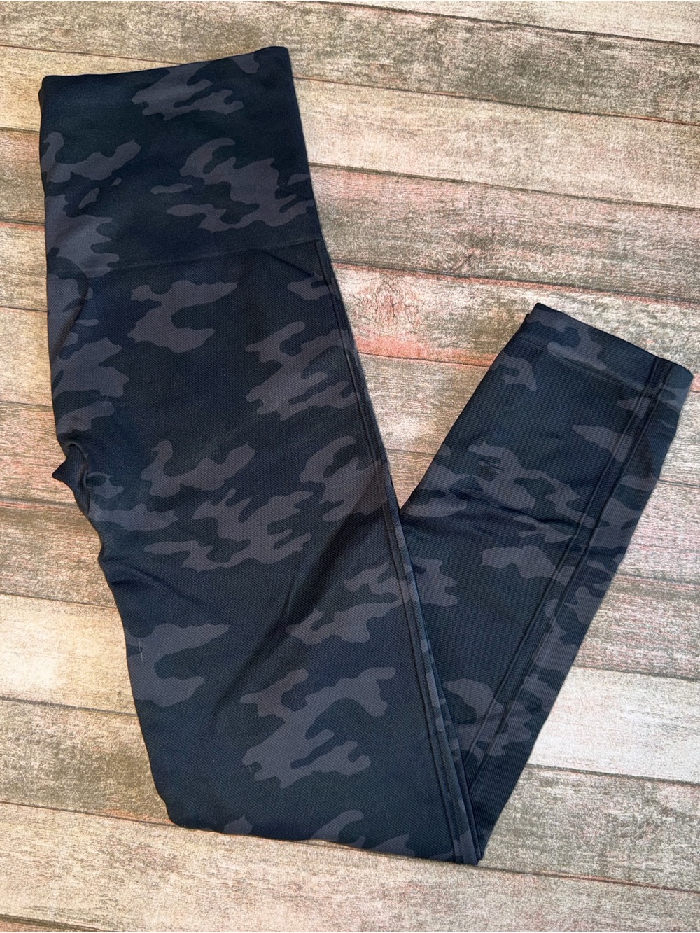 SPANX Look At Me Now Camo High-Waist Leggings